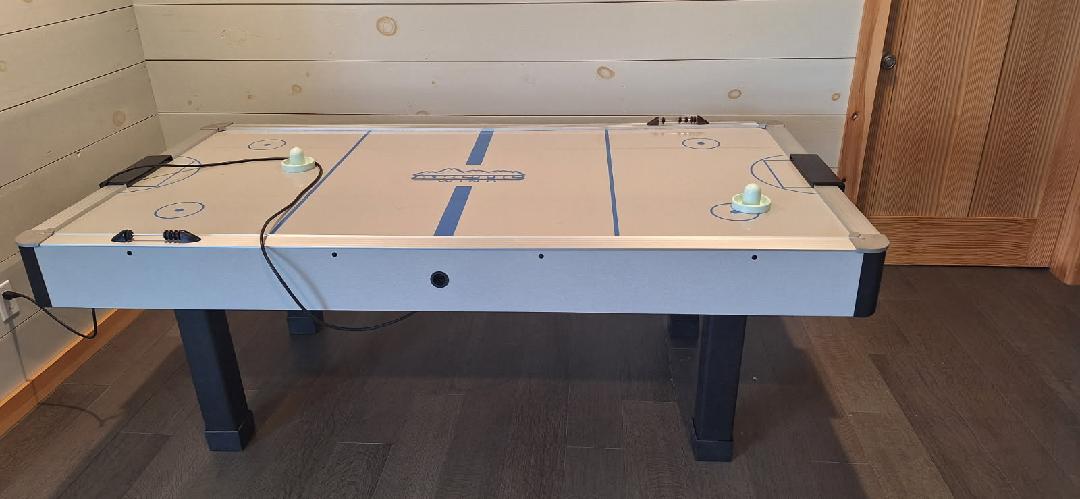 Dynamo Arctic Wind Air Hockey Table